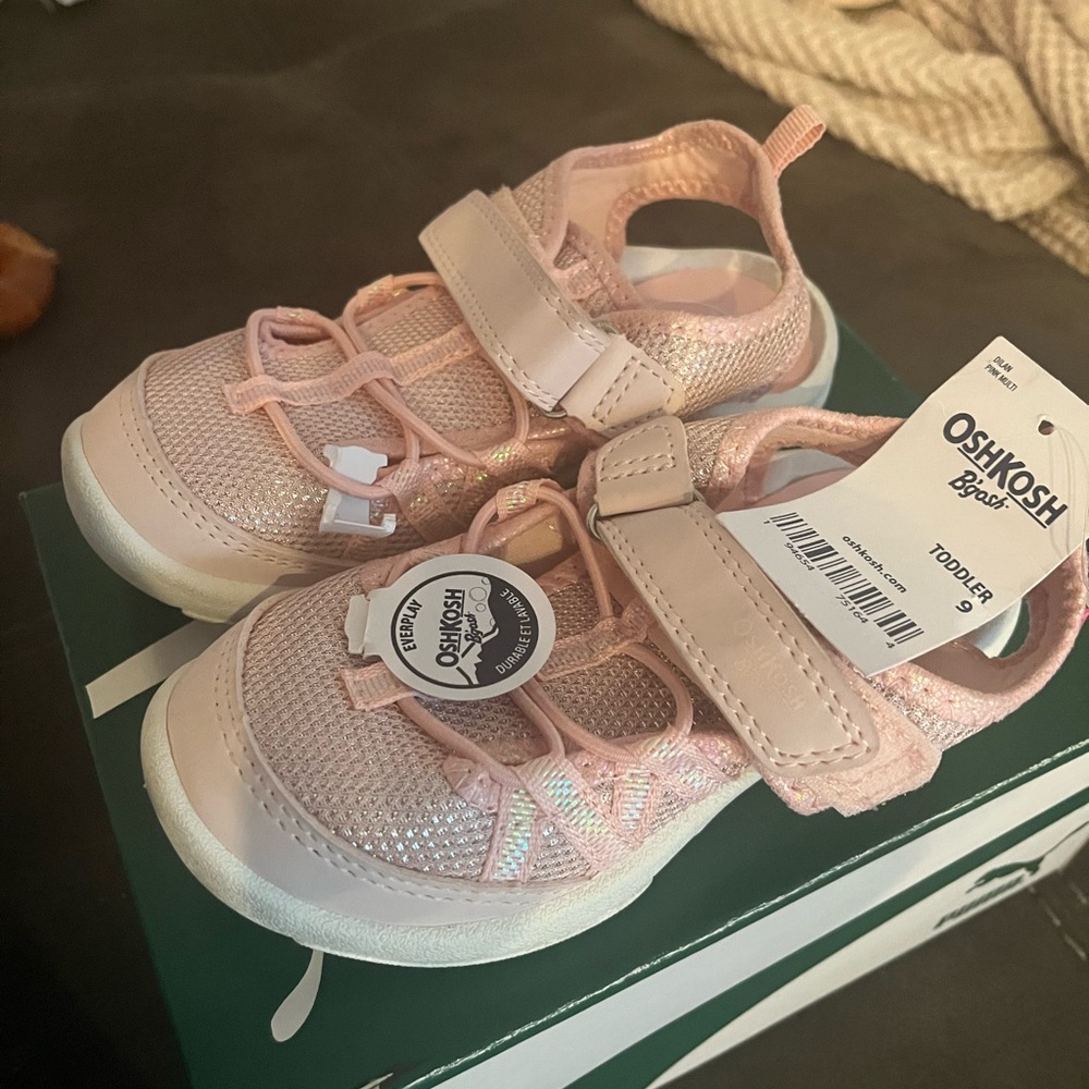 OshKosh B'gosh Light Pink Kids Sandals
